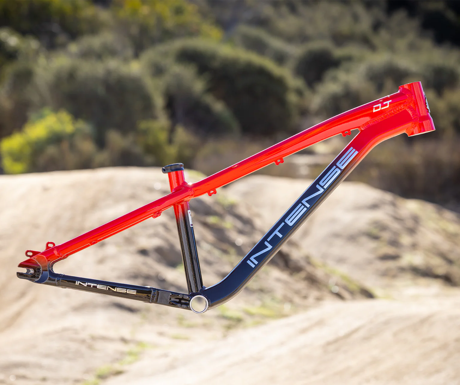 DJ Frame Red - Image 12